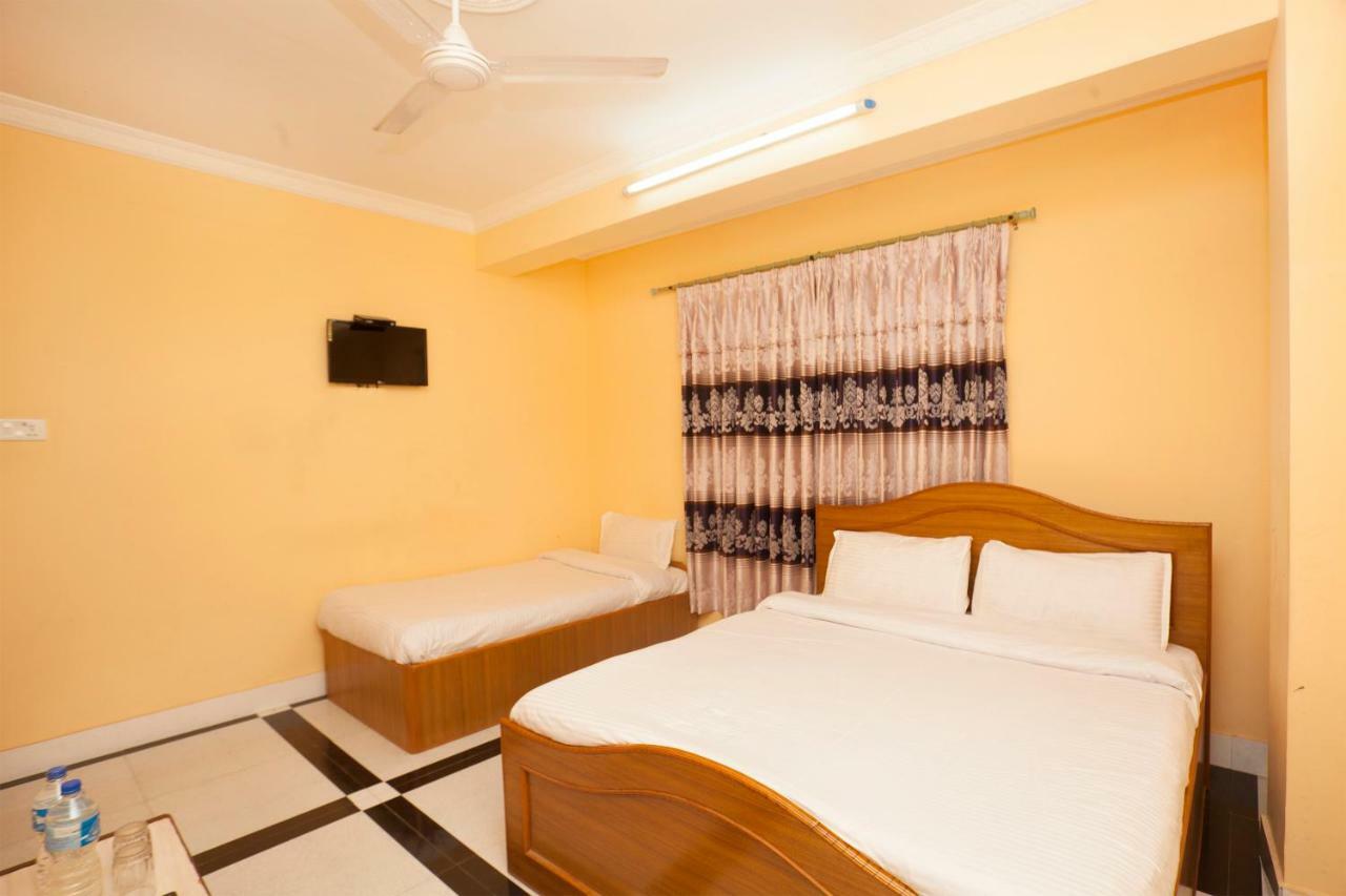 Spot On 397 Hotel Triveni Guest House Катманду Екстер'єр фото